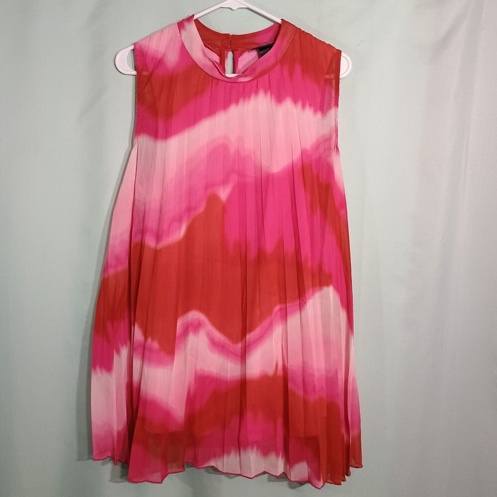 Women’s Pink & Red Watercolor Pleated Sleeveless Shift Dress